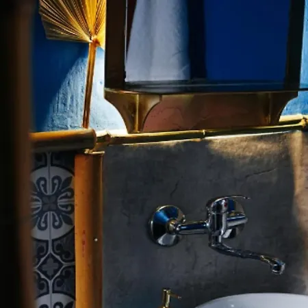 Atlas With Shared Bathroom Δωμάτια σε οικογενειακή κατοικία *