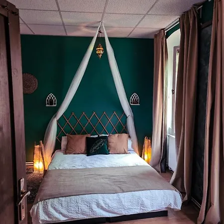 Atlas With Shared Bathroom * Братислава