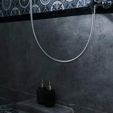 Atlas With Shared Bathroom * Μπρατισλάβα