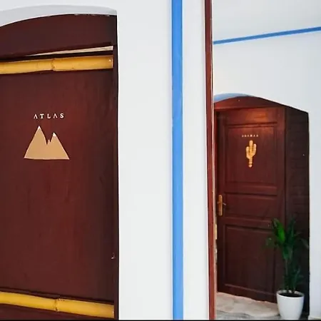 Privatunterkunft Atlas With Shared Bathroom *